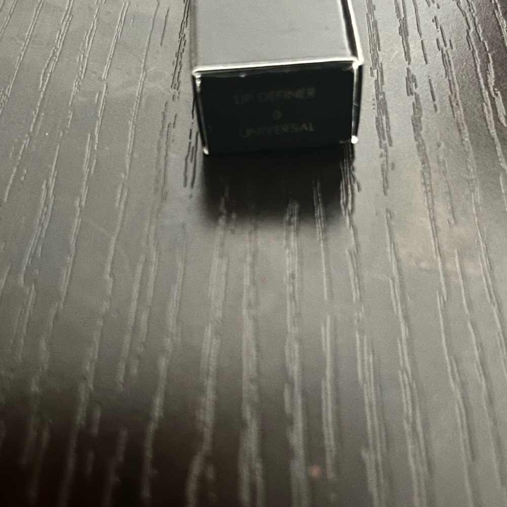 Dolce & Gabbana universal Lip Definer - Picture 3 of 6